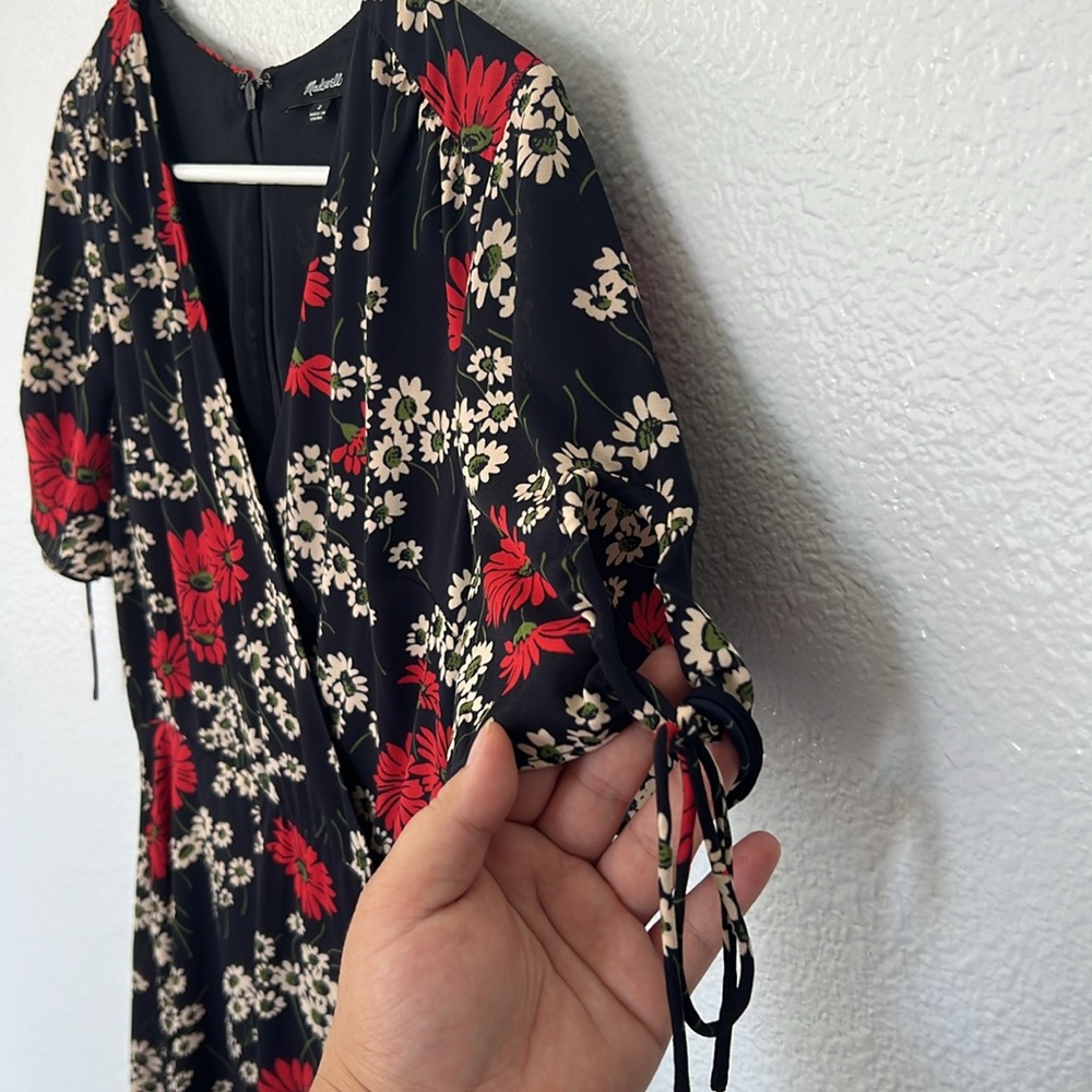 Madewell Midi Floral Dress Peekaboo-Sleeve Midi Dress in Hillside Daisies size 2 - Picture 5 of 8